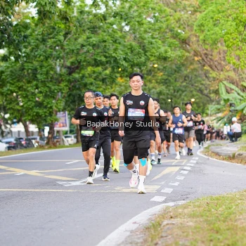 Runner Photo 4045854