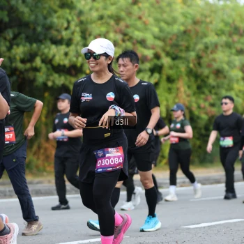 Runner Photo 4046075