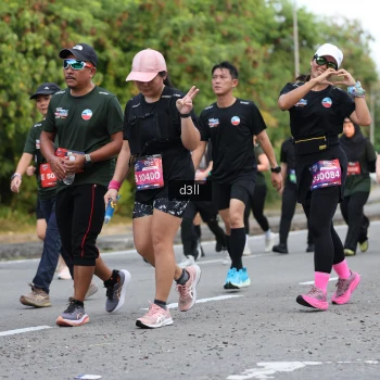 Runner Photo 4046100