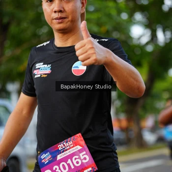 Runner Photo 4046396