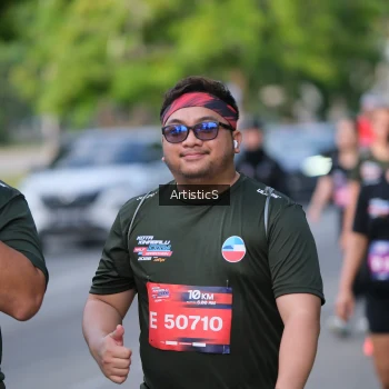 Runner Photo 4046577