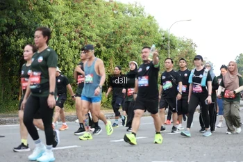 Runner Photo 4046665