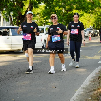 Runner Photo 4046759