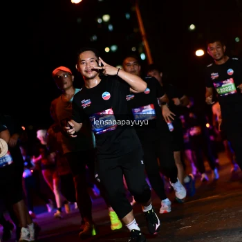 Runner Photo 4046765