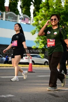 Runner Photo 4046855