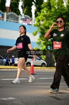 Runner Photo 4046857