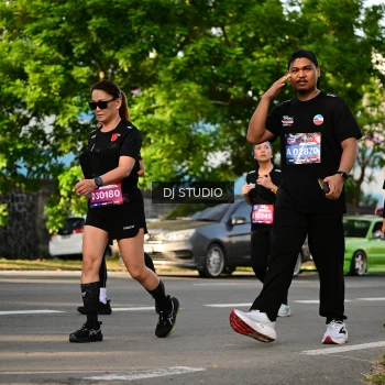 Runner Photo 4046873