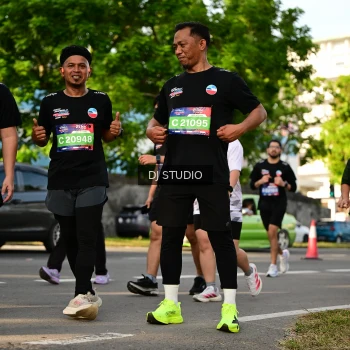 Runner Photo 4046975