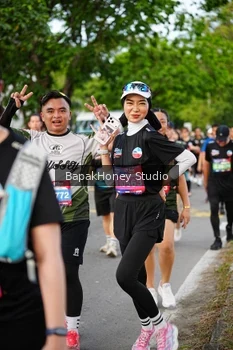Runner Photo 4047073
