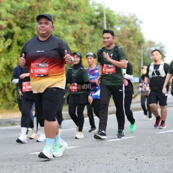 Runner Photo 4047074