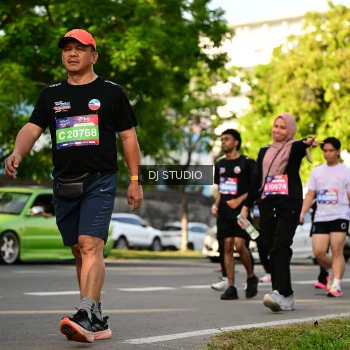 Runner Photo 4047080