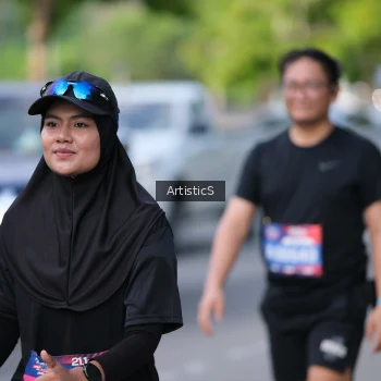 Runner Photo 4047175