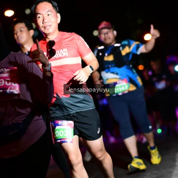 Runner Photo 4047754