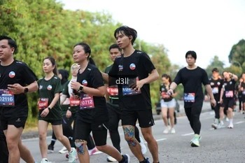 Runner Photo 4047798
