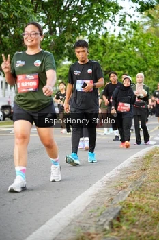 Runner Photo 4047973