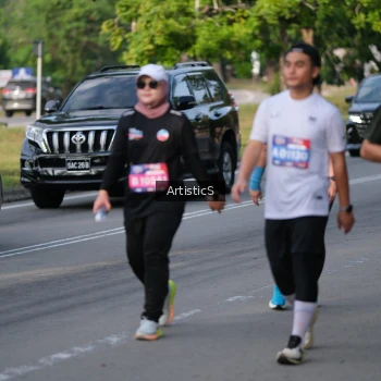 Runner Photo 4047995
