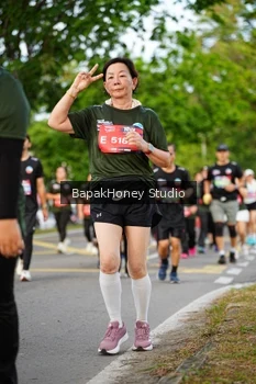 Runner Photo 4048690