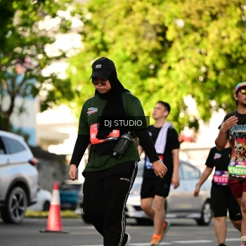 Runner Photo 4048693
