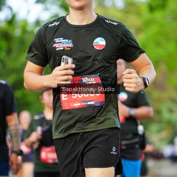 Runner Photo 4048750