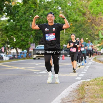 Runner Photo 4048951