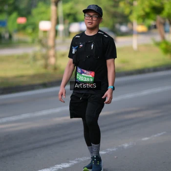 Runner Photo 4049073