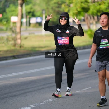 Runner Photo 4049111