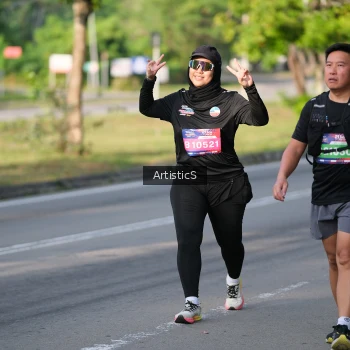 Runner Photo 4049121
