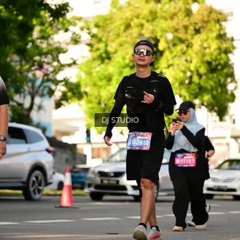 Runner Photo 4049243