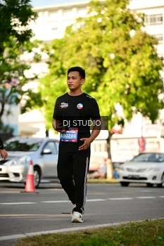 Runner Photo 4049256