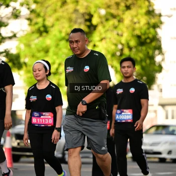 Runner Photo 4049324
