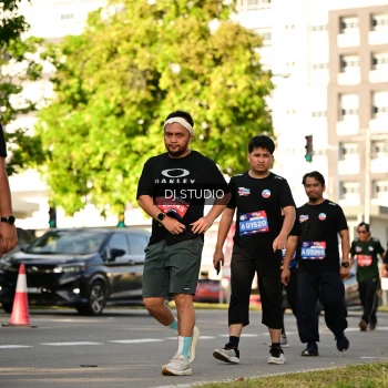 Runner Photo 4049396