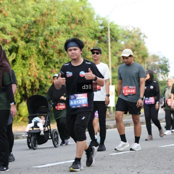 Runner Photo 4049473