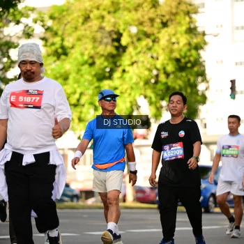 Runner Photo 4049563