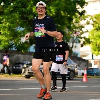 Runner Photo 4049737