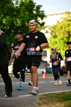Runner Photo 4049944