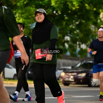 Runner Photo 4050100