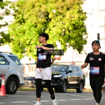 Runner Photo 4050413