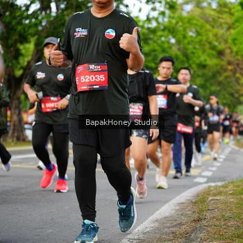 Runner Photo 4050465
