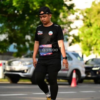 Runner Photo 4050500