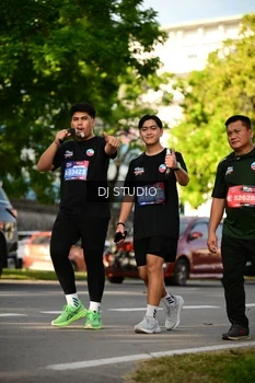 Runner Photo 4050685