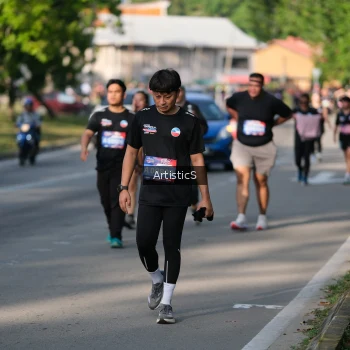 Runner Photo 4050690