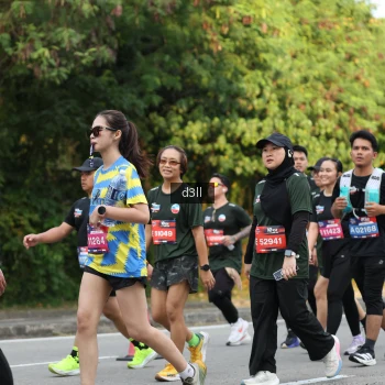 Runner Photo 4050701