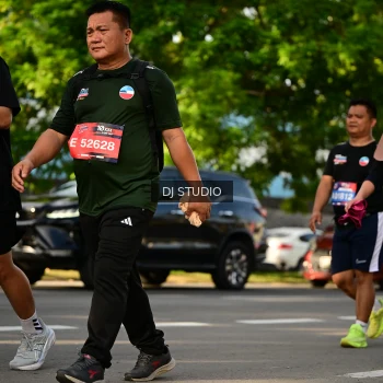 Runner Photo 4050714