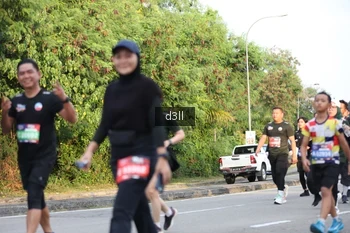 Runner Photo 4050755