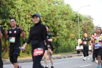 Runner Photo 4050761