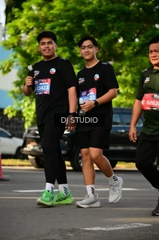 Runner Photo 4050765
