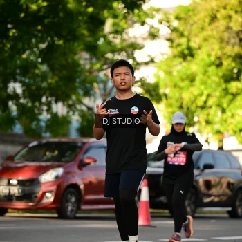 Runner Photo 4050990