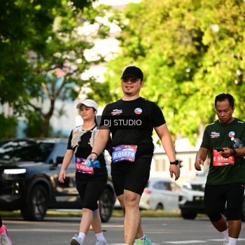 Runner Photo 4051047
