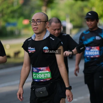 Runner Photo 4051049