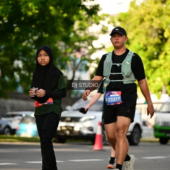 Runner Photo 4051083